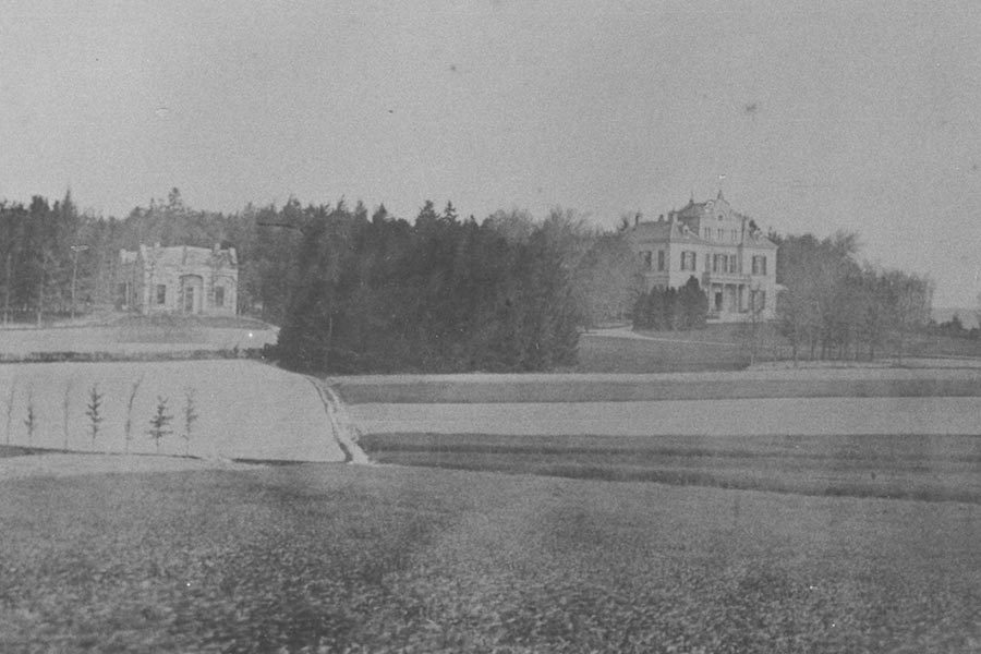 De Grote Villa en het Koetshuis 1880-1940